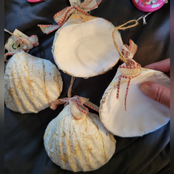 NWT lot of 4 fabric shell ornaments 4 inches nautical - Picture 2 of 4